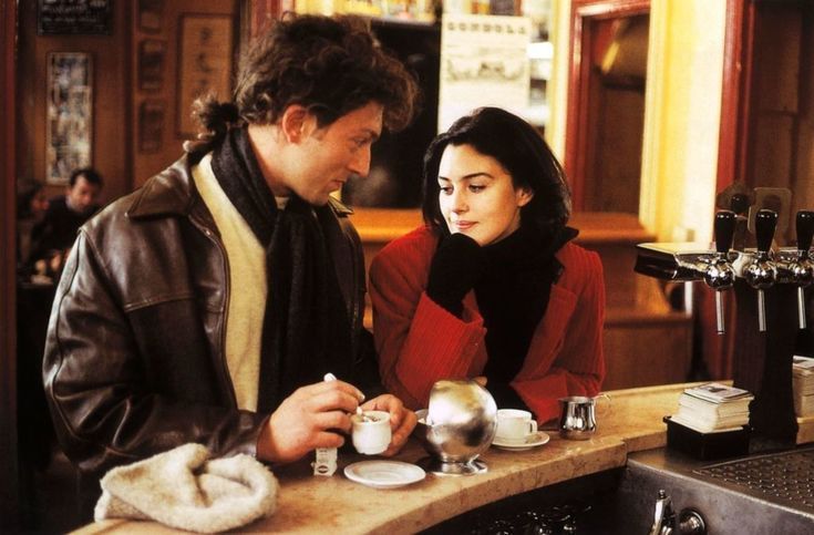 strzyga_demona's tweet photo. l'appartement 1996

bir yaz gecesi rüyası, masumiyet müzesi, sindirella karışımı manyaklık ve güzel kız filmi 🤡 https://t.co/gpjDEM2h9h