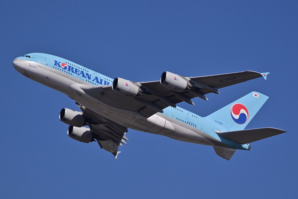 umkVMdyhA76PkK9's tweet image. おはよう🌞昨日の成田から…A380特集✨ Emiratesは戦火の中からようこそご無事で🥹
#RJAA #nrt #成田空港 #Emirates #ANA #kal #asiana