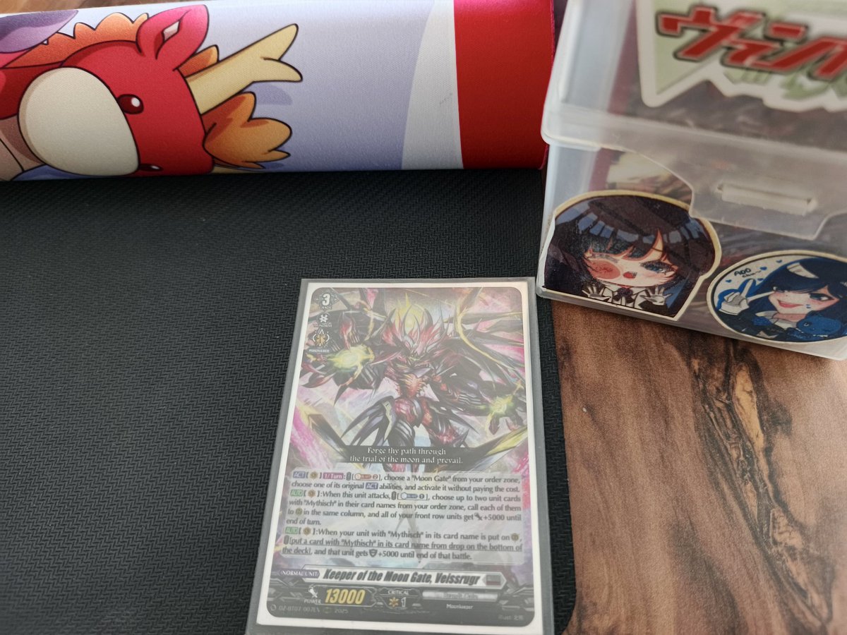 I forgot next weekend is an anime convention but yep... here's a hint of my next cosplay if i'll attend✨

(i'll try my best to have veissrugr smarphone😆)