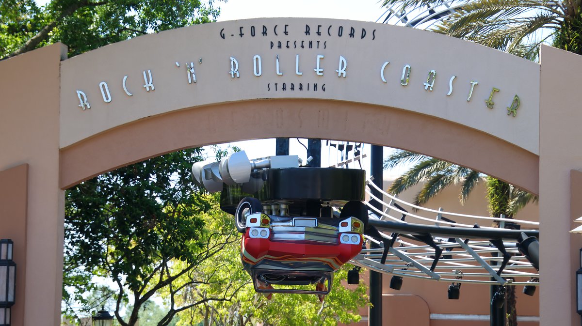 Rockin R Gate Current theming of the entrance gate to Rock 'n' Roller Coaster ...