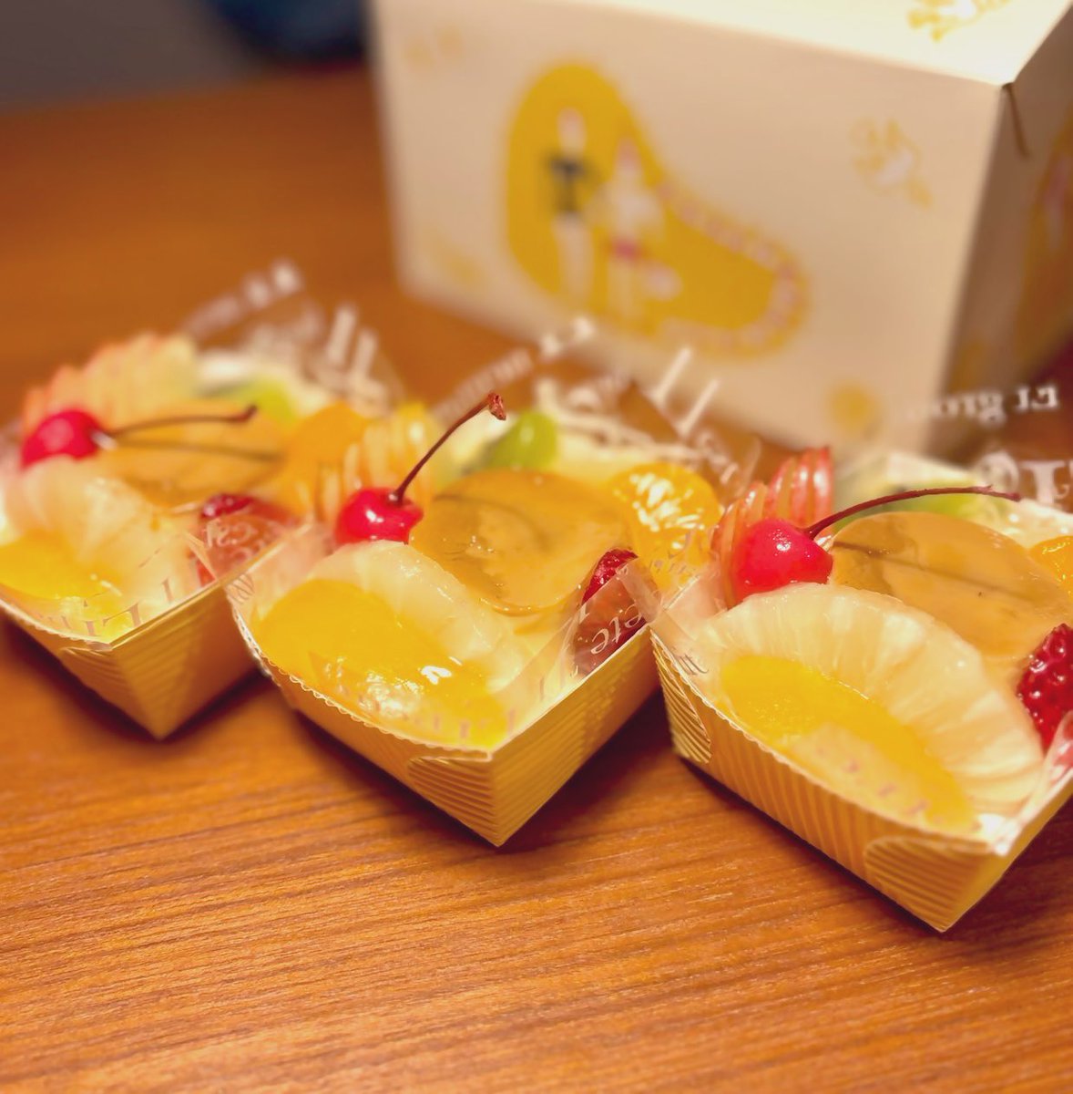 luminous_wht's tweet photo. 支えてるつもりでなにもできない冬だった
よかったね、おめでとう https://t.co/RSMOUh0zDT