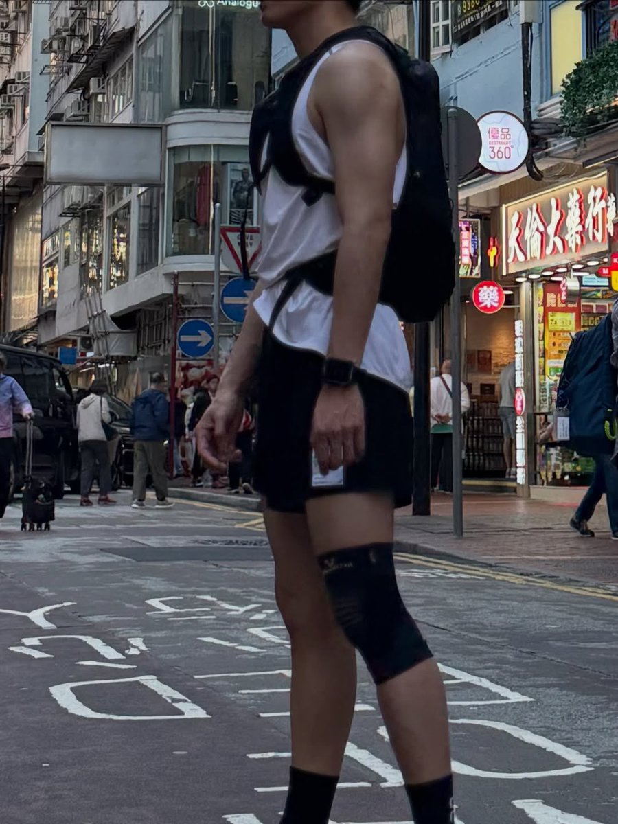 툥 tweet media
