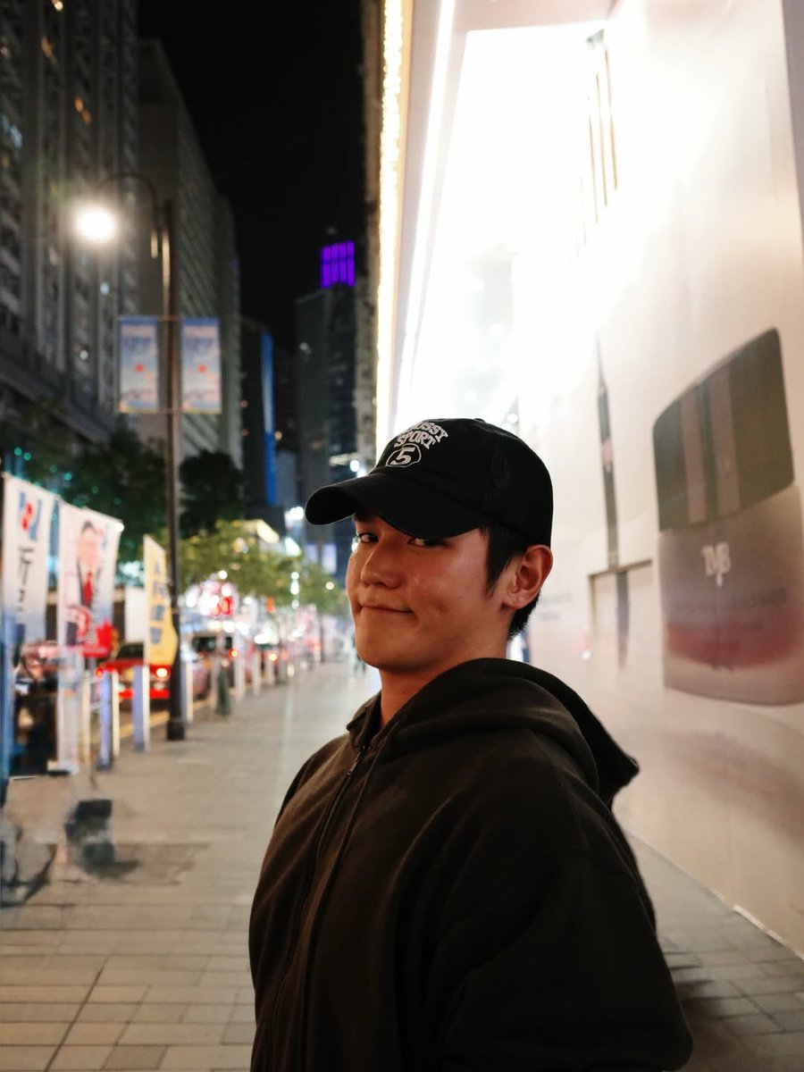 툥 tweet media
