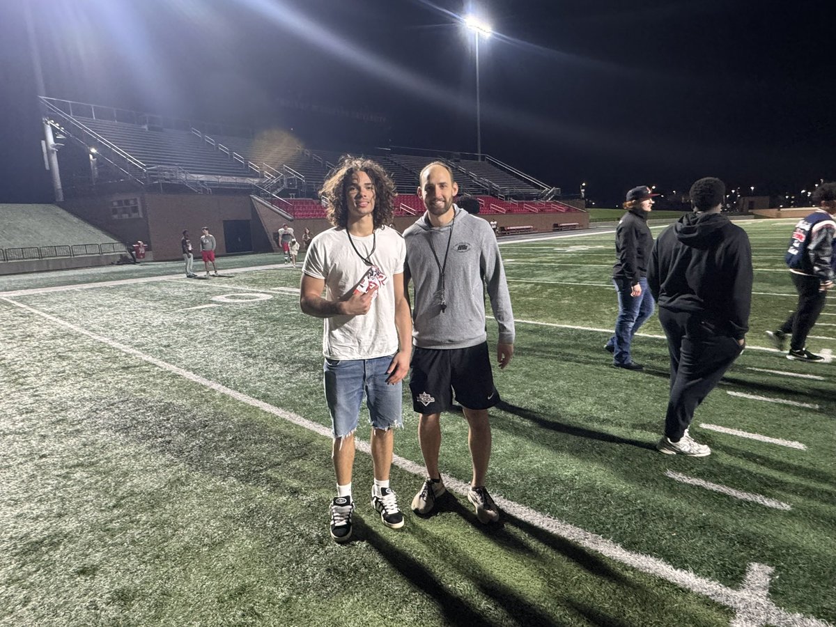 Coach Avery Thompson Sr tweet media