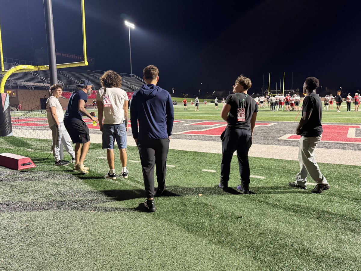 Coach Avery Thompson Sr tweet media