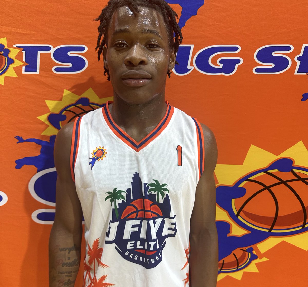 BIG SH🏀TS tweet media