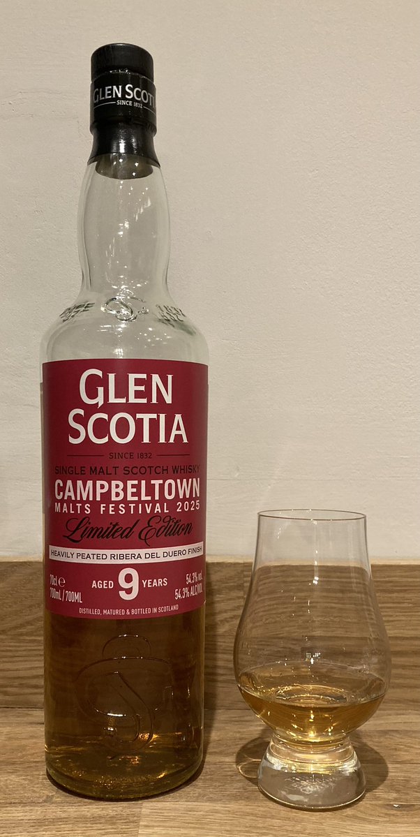 LowWhines tweet media