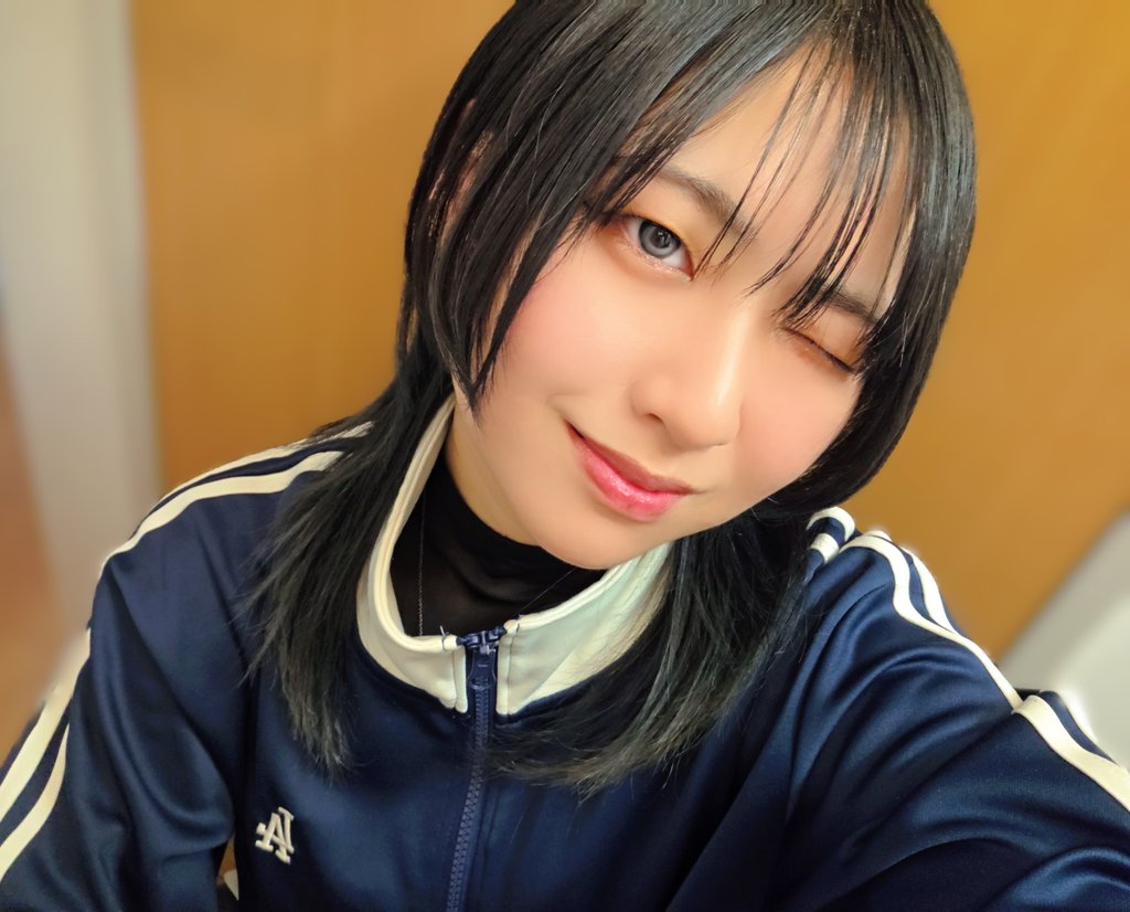 Ri_Hoz's tweet image. おはよ！
今日はHASと初ソロ♪♪

🧡HAS 12:30～ (大岡山駅前)
💙吏科ｿﾛ  20:25~ (渋谷LOFT HEAVEN)

さくらまつりは物販にはいないです🥺
先に渋谷でまってる…&amp;gt;_&amp;lt;

会えるのを楽しみにしています🐟
#HAS