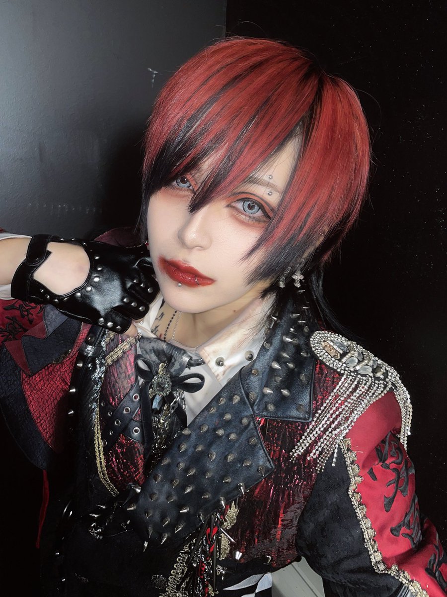 真鬼マナセ tweet media