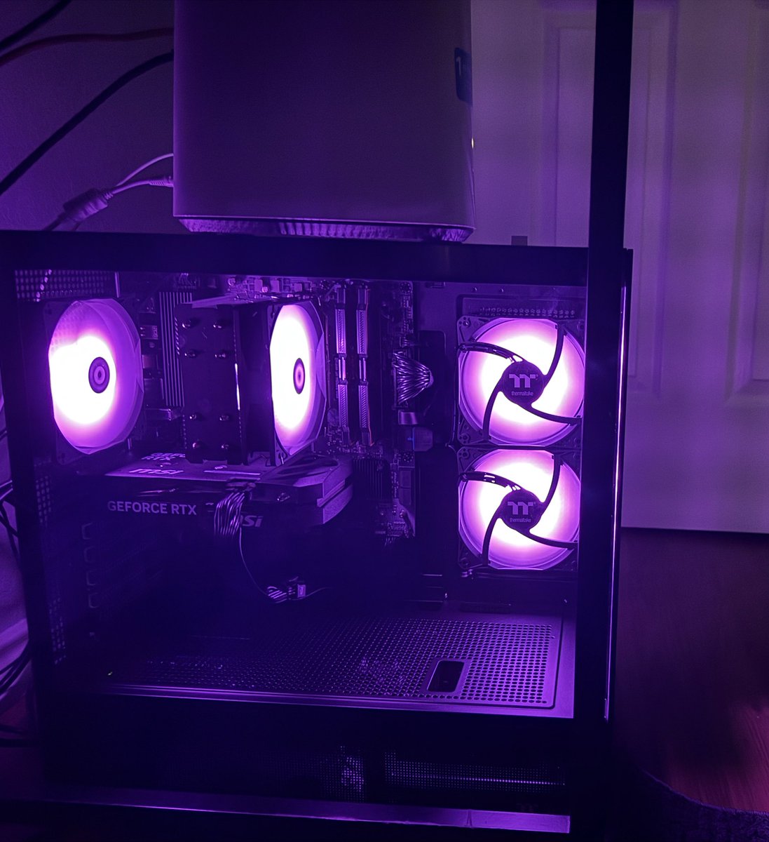 i_am_fallin tweet media