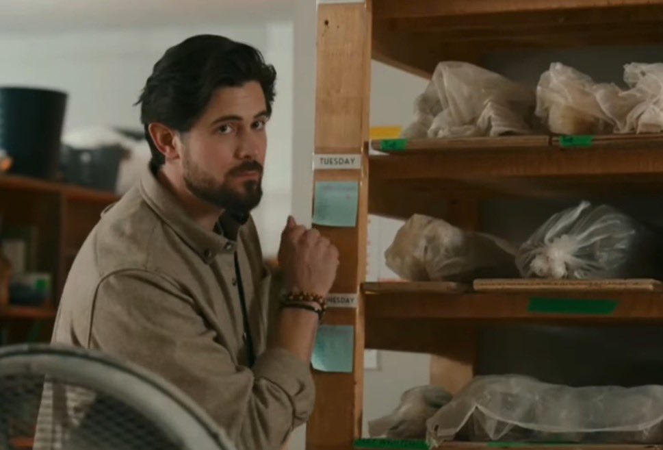 laurie_mcK1's tweet image. Knock Knock….
Who’s there?

Only the KINDEST guy on HM…on AND off camera!💖

Seems like EVERYBODY says so!😍

#TwoForTee #ChrisMcNally 

@MichelleVicary @hallmarkchannel @ChrisMcNally @JanelParrish