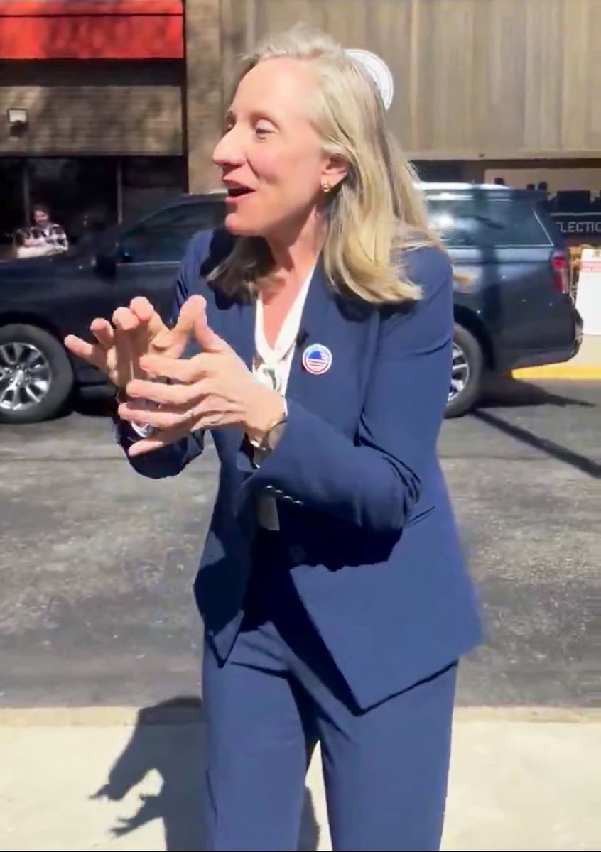 Carthago delenda est tweet media