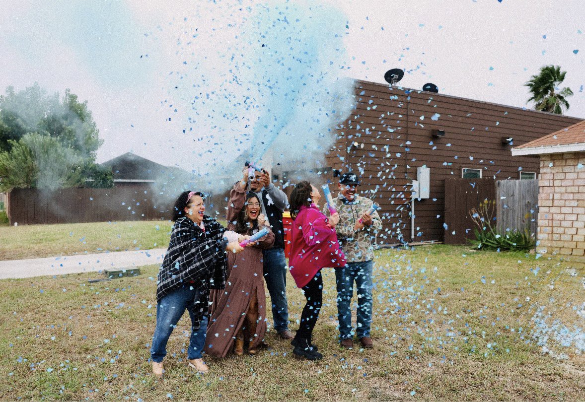 anjelikarv's tweet photo. life update: we’re having a baby boy and we bought a house 🏠 👣🩵
2026 has been so good to us, August can’t come soon enough 🥹 @rarreola7890 https://t.co/iJrvzSPZNw