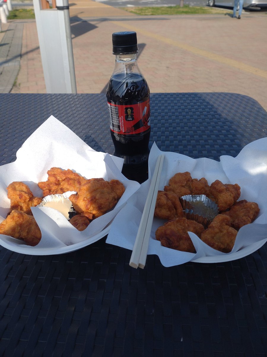 ＃道の駅いちかわ
＃KAZさんの唐揚げ
＃ビーウィズ
みちかわにてKAZさんの唐揚げをいただいております。
陽射しも暖かくて走るにはいいですね。
この後はバイクの部品交換をしてから市川市動植物園に行こうかと思います。