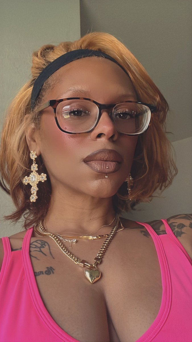 Goddess Alyxxxes✨🤍🎀 tweet media