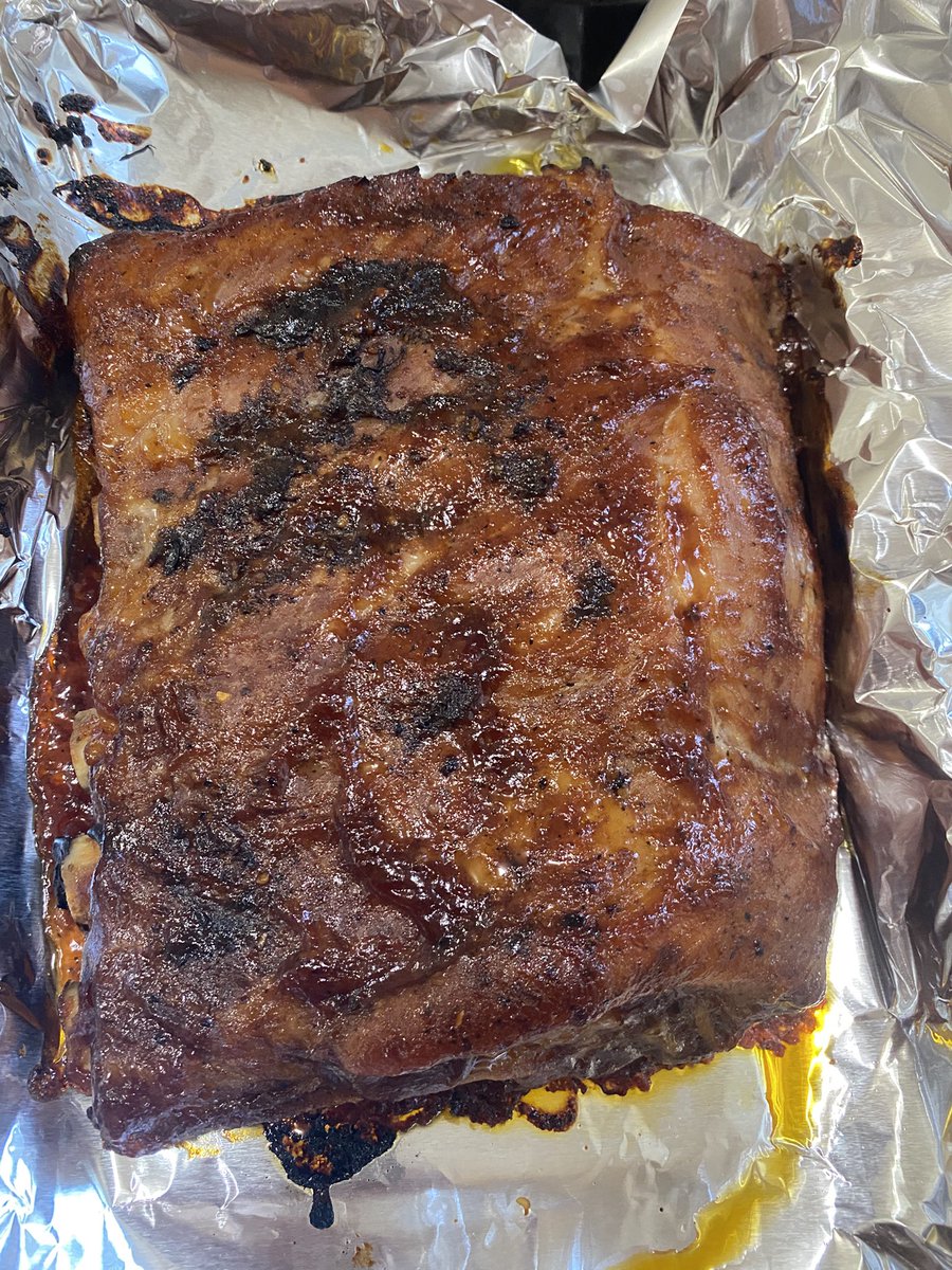 Russ_Sacbibit's tweet photo. I may not be a gourmet style chef and my food doesn’t look pretty or fancy schmancy but i can cook some gyatt dang ribs. #meatmafia! <—-sounds like my new OF name https://t.co/AGZraRolSL