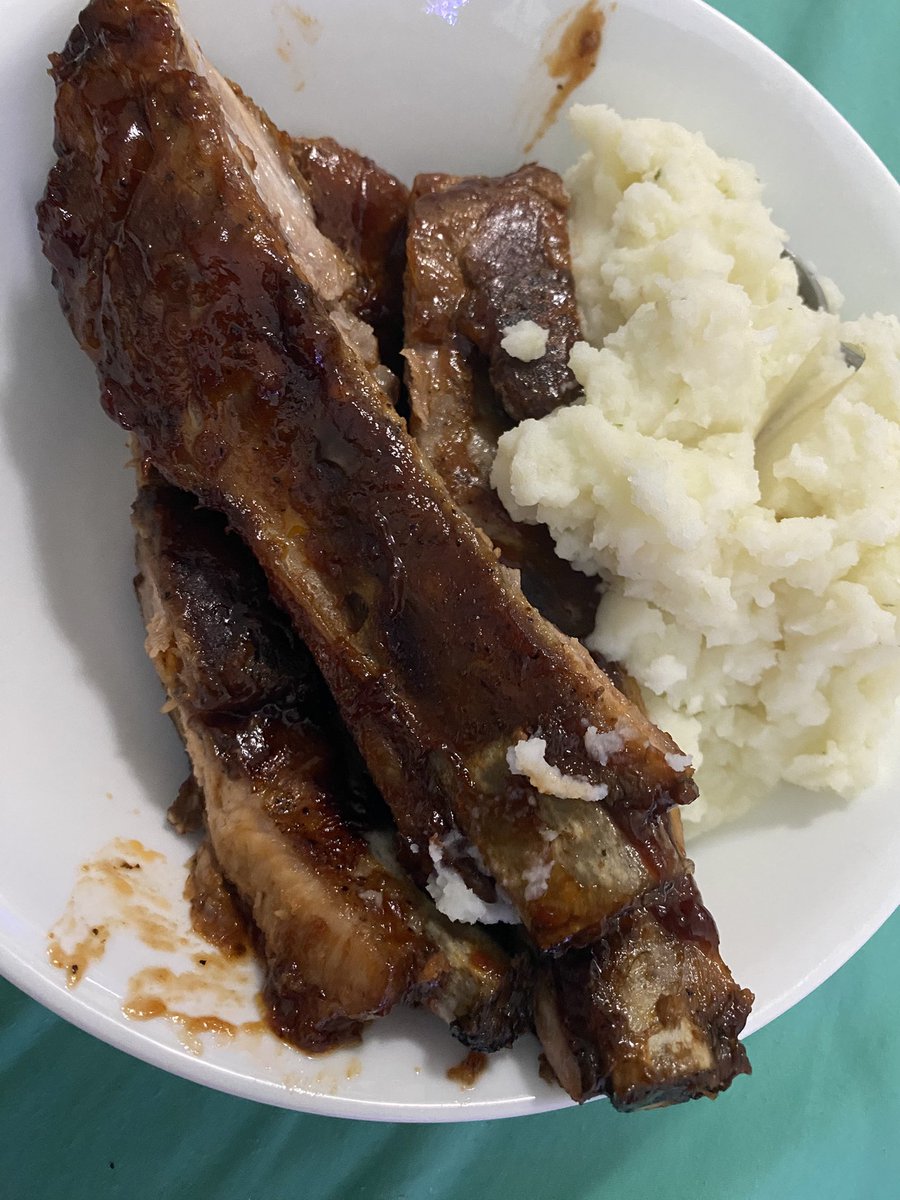 Russ_Sacbibit's tweet photo. I may not be a gourmet style chef and my food doesn’t look pretty or fancy schmancy but i can cook some gyatt dang ribs. #meatmafia! <—-sounds like my new OF name https://t.co/AGZraRolSL