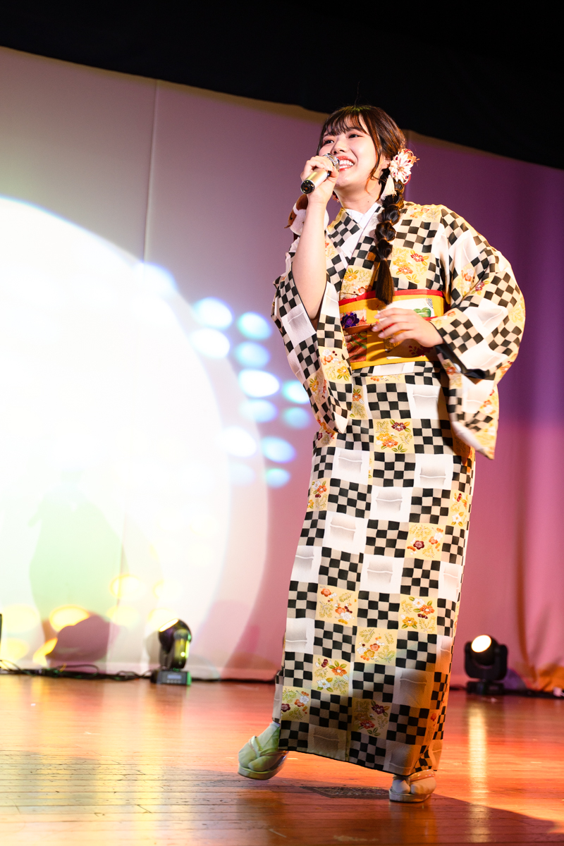 hidepix7095's tweet photo. 2026.3.15　#石岡健康センター #里野鈴妹 ライブ
#鈴妹ちゅん 自分にとって石岡で観るのは初😆
肩ノリ #チュン二郎 🐦 もはじめまして🙇‍♂️
＃鳥取砂丘 がよかったデス🎵 https://t.co/tTUHkl7iKX