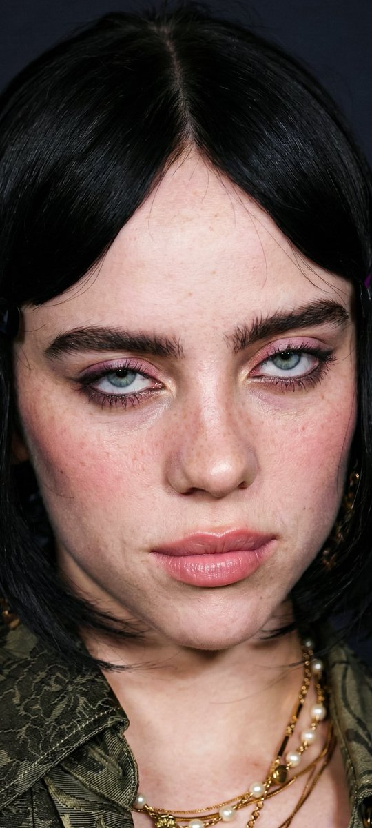 UHQ TWEETS tweet media