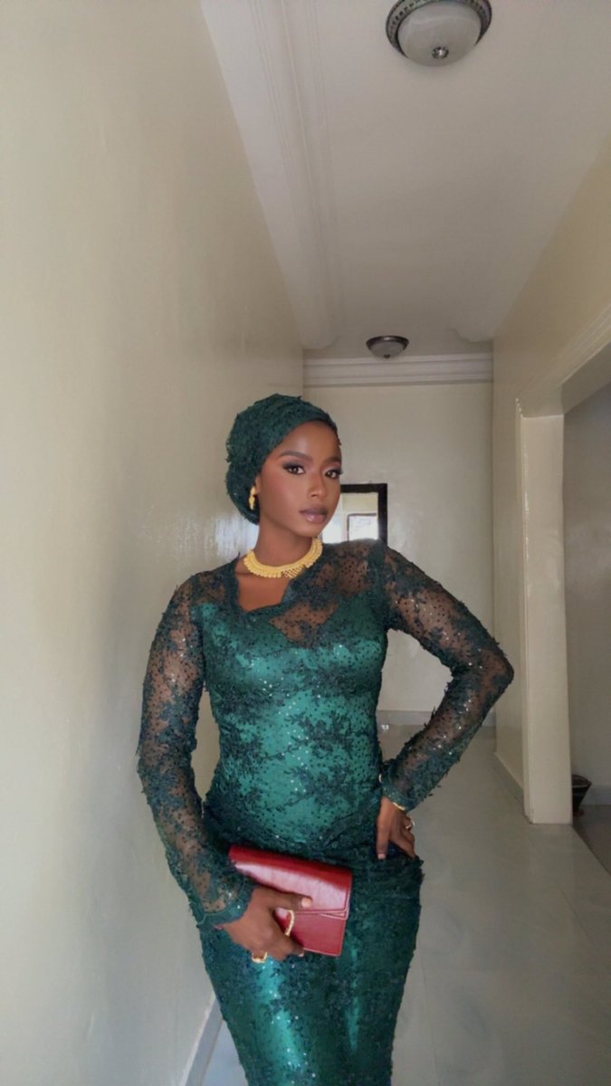DindingNyima's tweet photo. Eid Mubarak loves💚
#EidUlFiitar https://t.co/C6MlqaO67x