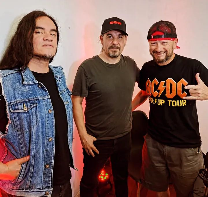 El Profe Rocker tweet media