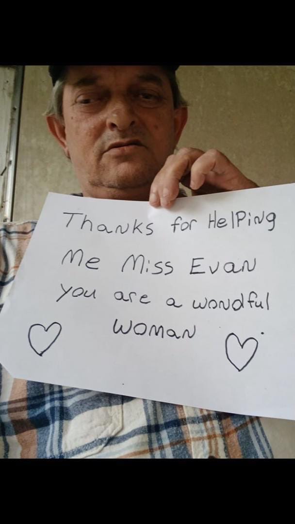 Evankate757's tweet photo. It a beautiful morning again,Mrs Evan Kate is still helping all the needy with the total amount of $2.5 million dollars.kindly give me a follow and tell me how mu you need https://t.co/7lVi490DVU