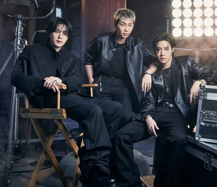 hourly hyung line tweet media