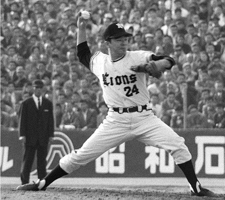 ThomasLSeagull's tweet photo. In 1958, Kazuhisa Inao pitched 47 innings in one week and carried a team from 0-3 down in the Japan Series.

He also hit a walk-off home run.

It led to the birth of one of the most famous chants in Japanese baseball:

"God, Buddha, Inao."

https://t.co/rcDYrtUerj https://t.co/tG9JRZdRy1