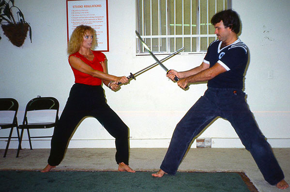 sybildanning's tweet image. Chuck Norris86 died.  he was Walker in 'Walker, Texas Ranger. To those born late ‘90s &amp;amp; beyond may have never known about his eponymous karate style, the Chuck Norris System. His younger stunt performer brother Aaron, worked with me on '7 Magnificent Gladiators' Lou Ferrigno!