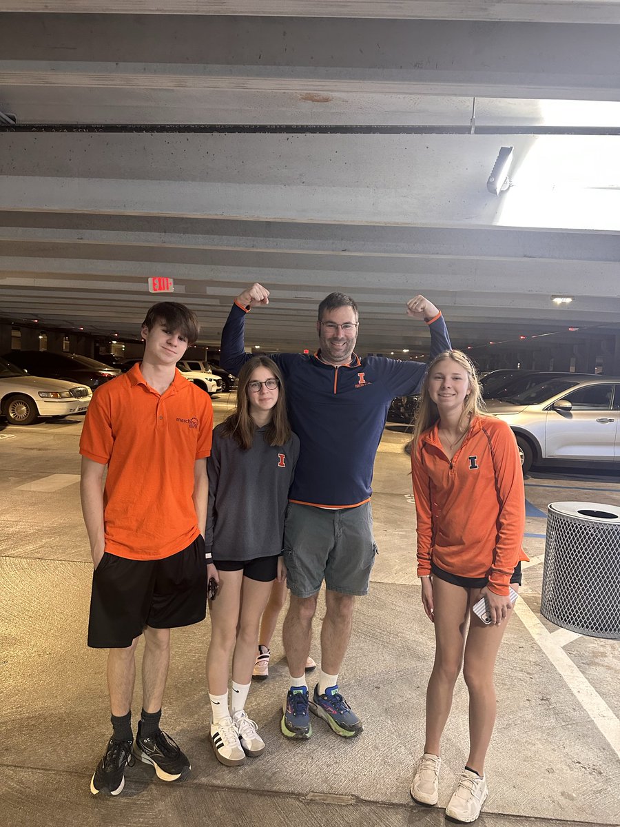 Amy Russell tweet media