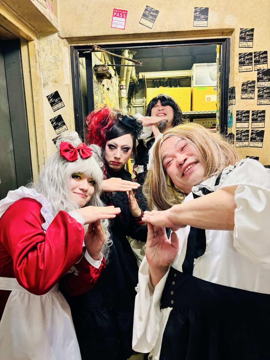 SNSテロリスト・ぴんく@中出し少年 tweet media