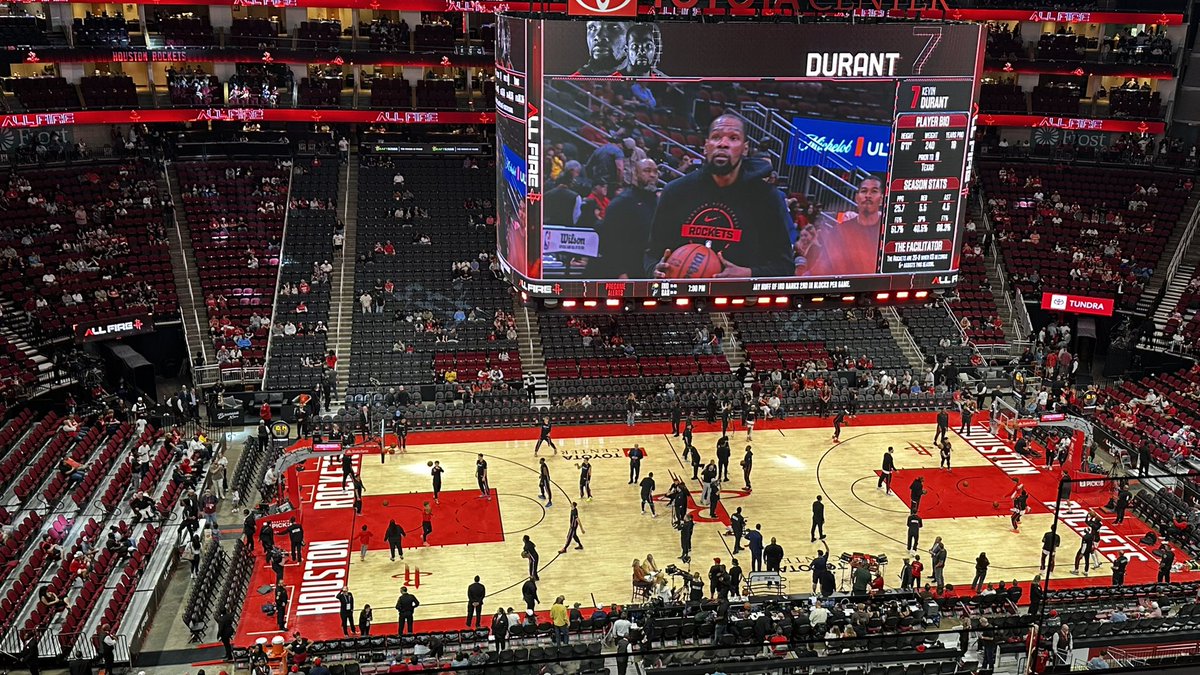 The King tweet media