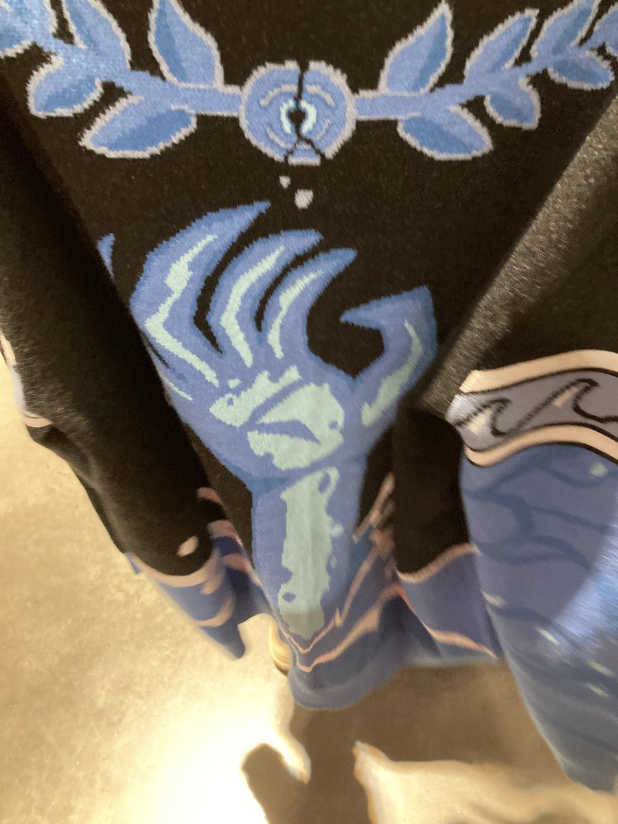 artzyrie's tweet photo. Poseidon! Poseidon !!! 
Went to Galaxycon and visited @IllustratorNeal 's booth! got some pics and the SWEATER !!!
hope you like the drawing! i was hoping you would sign it ! 🙏
#Poseidon #epicthemusical https://t.co/LFHeKuIDiw