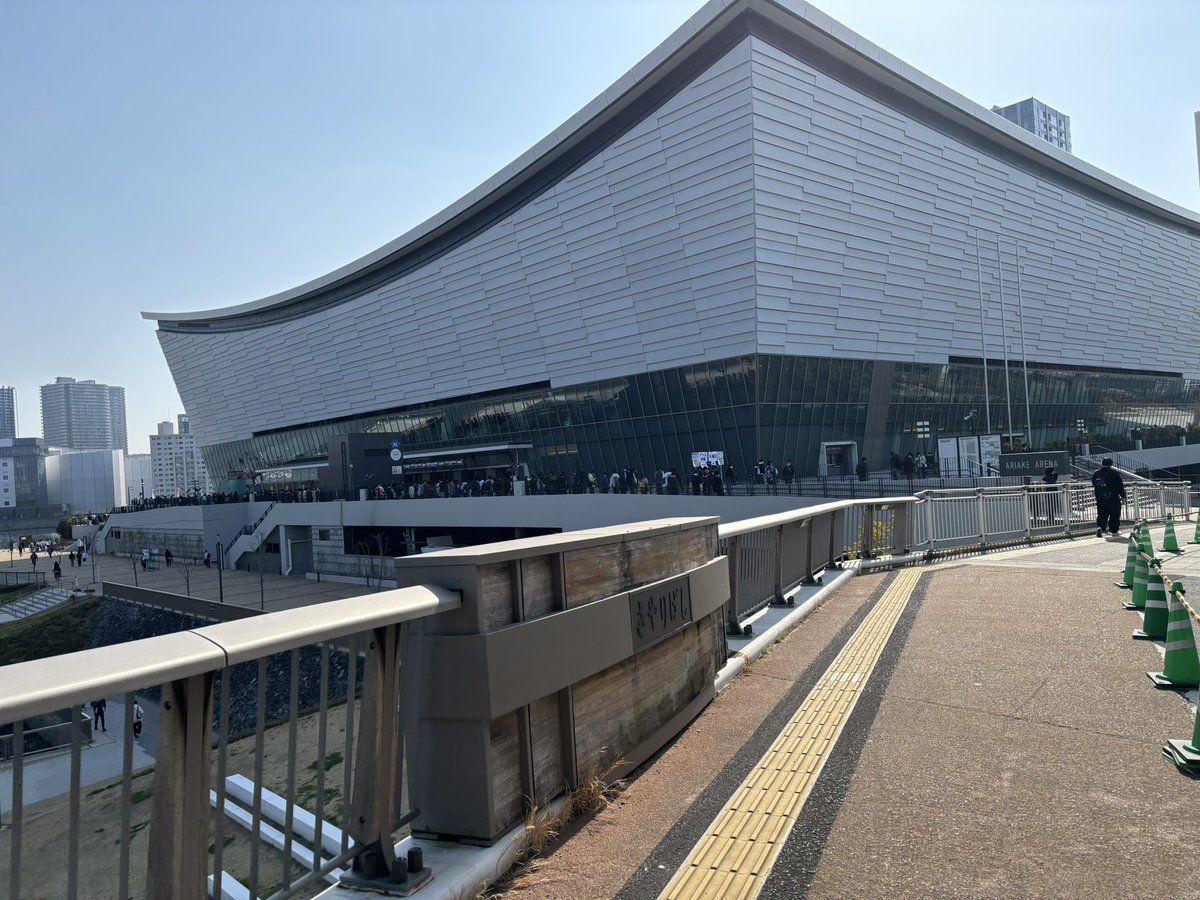 2日目きたー
豊洲駅でらむちの広告みっけた