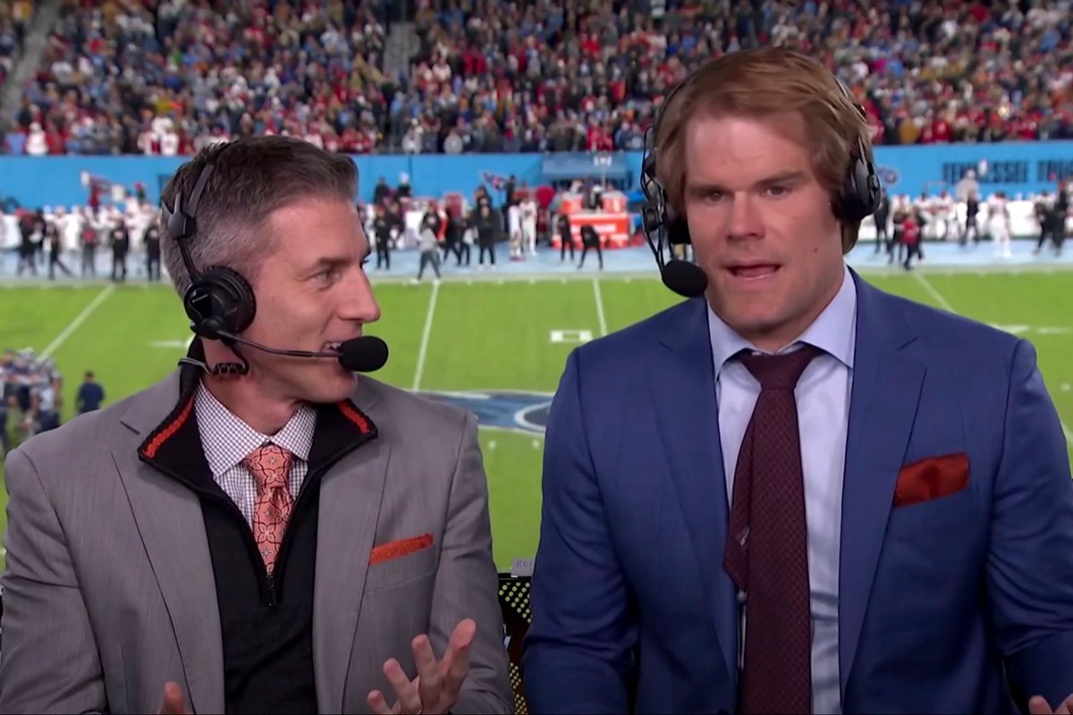 realseattlemike's tweet photo. This Flag Football tournament is awful, but it does remind me how much I miss Greg Olsen and Kevin Burkhardt together.
I still donโt know why @NFLonFOX doesnโt just have a three man team with Burkhardt, Brady, and Olsen
#NFL #NFLonFox #FoxSports https://t.co/T9xyAt30bq