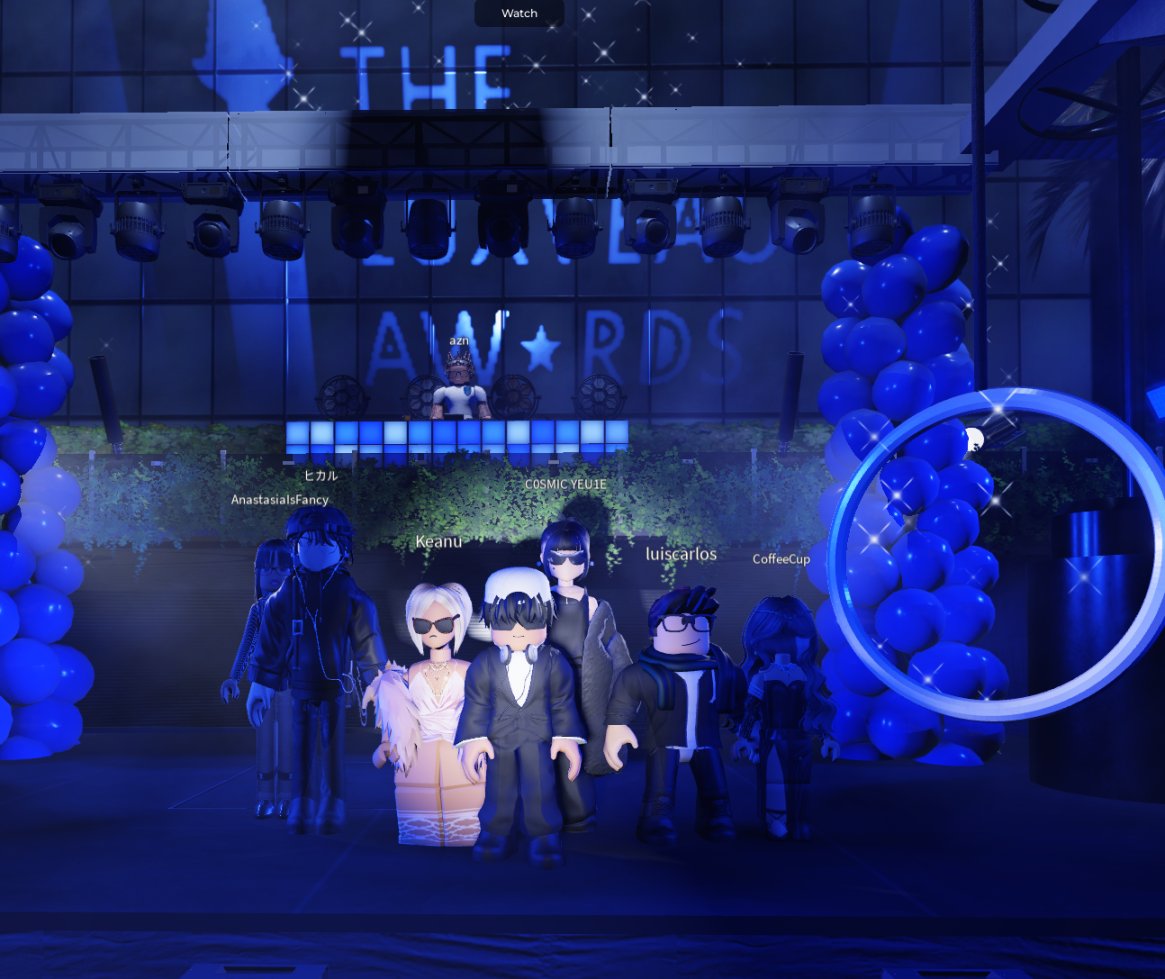MYNAMATRIX's tweet photo. MynaKAI-hosted LuxVeau Awards after party📸 https://t.co/nr1lwMmggB