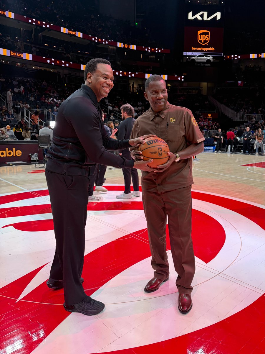ATLHawks's tweet photo. Tonight’s Game Ball was delivered by @UPS driver Charles Pace.

Thank you for your 45 years of service, Charles! https://t.co/FliWpwFtgc