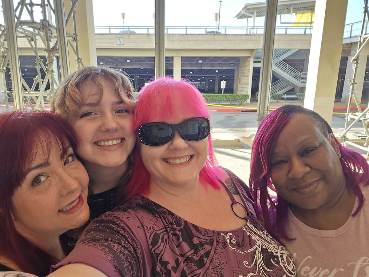 ♡emi - tweet media