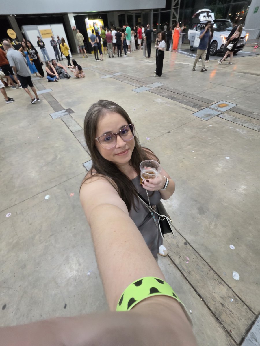 Gente chamei as pessoas pro meu aniversário e ninguém apareceu