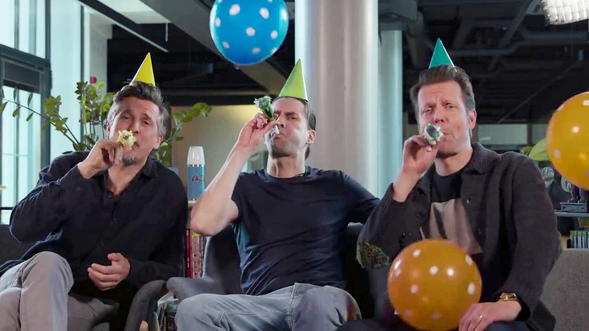 char🔻comms open!! tweet media