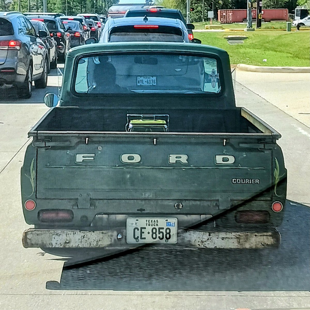 PaintersSpring's tweet photo. Seen on the road today 🔥
What’s the make, model, and year?
Rules: No Google
No AI
No lifelines
Just your brain.
Winner = bragging rights 😎
👇 Drop your guess
#TruckTrivia #SeenOnTheRoad https://t.co/O1tb2863jJ