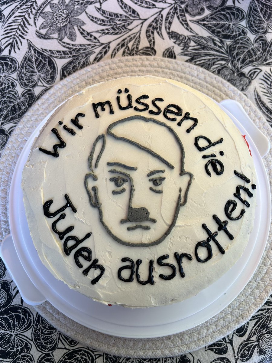 ཐི ₍ᐢ. ̞. ྀི₎ ཋྀ tweet media