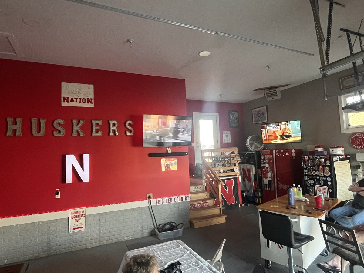 huskerandy70's tweet photo. @HuskGuys GO BIG RED!!! https://t.co/M2pPJdYHVY
