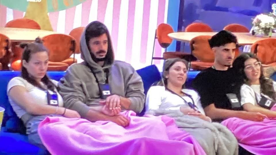 Cris 🥂🎍🔥 tweet media