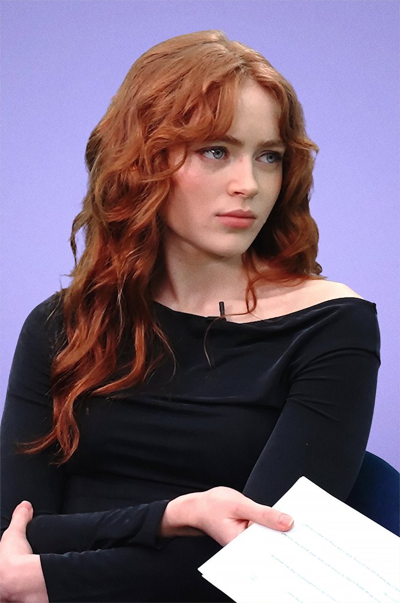  𝘢͟𝘯͟𝘯͟𝘪͟𝘦. tweet media