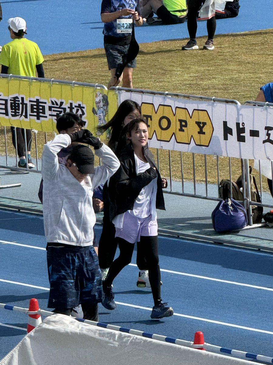 えなママ tweet media