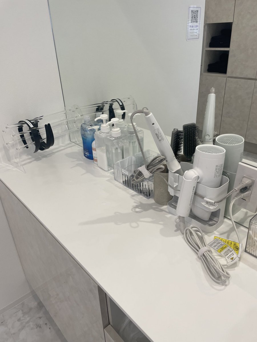 インモード顎下とピコトーニング全顔やって7000円代😭😭✨

院内広くて綺麗で韓国っぽい感じで渡韓した気分味わえたし薬菓もらった✊🏻

悪い所1つもなくて絶対リピする

📍 ベンスクリニック渋谷
NO案件