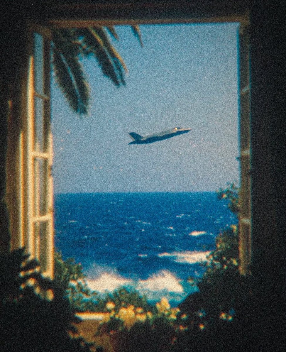 Album Aura 💿 tweet media