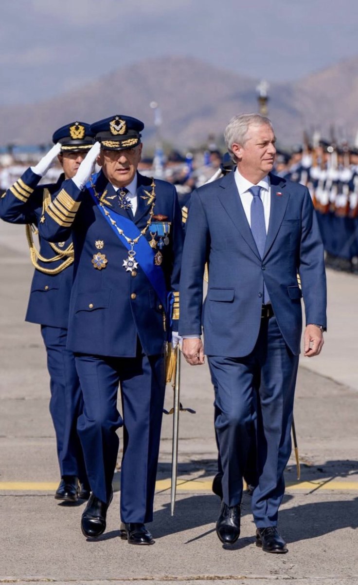 Sera K 🇨🇱 tweet media