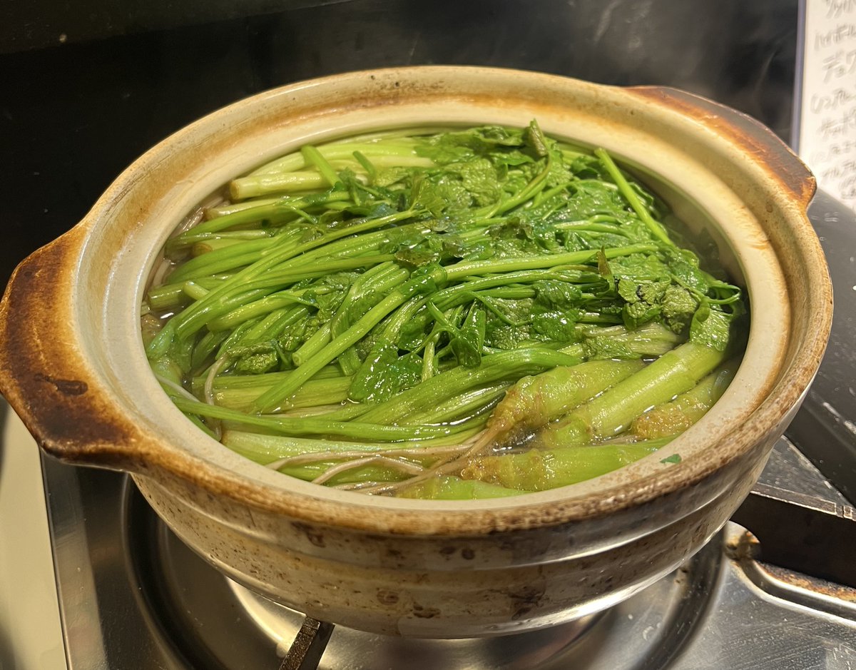 umi_osake's tweet photo. 仙台せり鍋は鴨　香りと食感を味わう料理と言ってもいい https://t.co/85BjpiEjWb